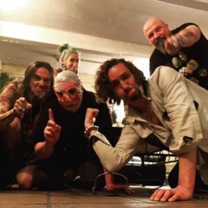 Robert Sheehan Instagram - And theeeen the following night, lobbing my elbow into a coyote trap backstage at the Great @rubberbanditsofficial ‘s live podcast with #monstersofshlock ! I’m weak at the knees from all the craic (fun) ❤️ @venture_presents #blindboy #rubberbandits #toronto #craic