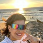 Roberta Miranda Instagram - Tem horas que a gente tem que abstrair das@coisas que nos ferem e viver o hoje !! Saudades do meu filho @severinormoficial Lisboa !! Querida! Aqui já encontrei fãs #angolanos #brasileiros #caboverdiano E a lua que se entrega ao encanto do mar