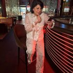Roberta Miranda Instagram - O meu aniversário aqui em Lisboa Portugal ! Com pessoas que Deus mais uma vez me@colocou frente a eles! O casal Ruy e Taty Ferreira anfitriões ! Filhote Enzo, @biacaboz Artista portuguesa fizemos uma parceria ( aguardem) Graça mamãe de Bia Fã 1 e Arthur meu assessor! Lindo aniversário! O 💜 ficou com saudades dos meus aí no Brasil!! Grata meus fãs ! Família, amigos! Bb Severino mamãe tá com saudades