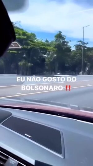 Roberto Justus Instagram - Mesmo que você não goste do Bolsonaro, lembre-se de tudo e de todos que você gosta. Voltarmos ao passado terrível dos desmandos e da corrupção será um retrocesso imperdoável para a nossa história e um desastre para o nosso futuro! Precisamos de todos os votos possíveis para salvarmos o nosso país desse destino que não merecemos. Amanhã vote Bolsonaro 22 🇧🇷🇧🇷🇧🇷 @jairmessiasbolsonaro