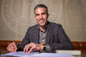 Robin van Persie Instagram - Thrilled to announce I've signed for @feyenoord for the third time in my career, as youth coach for the U16s and as part of the First Team staff ahead of the 21/22 season ✍️ I’m very excited for this opportunity and I can't wait to start this new chapter in my life 💪 Big thanks to @feyenoord and my agents and friends of @segfootball