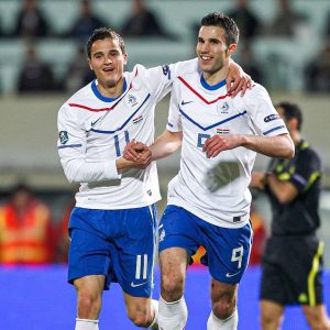 Robin van Persie Instagram - My Day One br⚽! We have shared countless moments, both on and off the pitch, that I’ll never forget. You’re such a great person, always hard-working, honest, respectful and.. what a player 😍🔥 You became much more than a colleague for me.. you are family ❤️! I’m wishing you all the best for your next stage in life, I’m sure you will follow your passion and find your way 👊