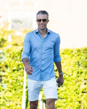 Robin van Persie Instagram - Every Day On The Training Ground Is A Good Day 😎️ #AlPacino #GoodToBeBack @Feyenoord ⚽