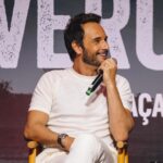 Rodrigo Santoro Instagram - Ontem foi dia de reencontrar os amigos e falar de #BomDiaVerônica. O grand finale estreia na @netflixbrasil agora no dia 14 de fevereiro. Te vejo em casa 📺