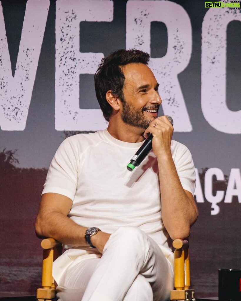 Rodrigo Santoro Instagram - Ontem foi dia de reencontrar os amigos e falar de #BomDiaVerônica. O grand finale estreia na @netflixbrasil agora no dia 14 de fevereiro. Te vejo em casa 📺