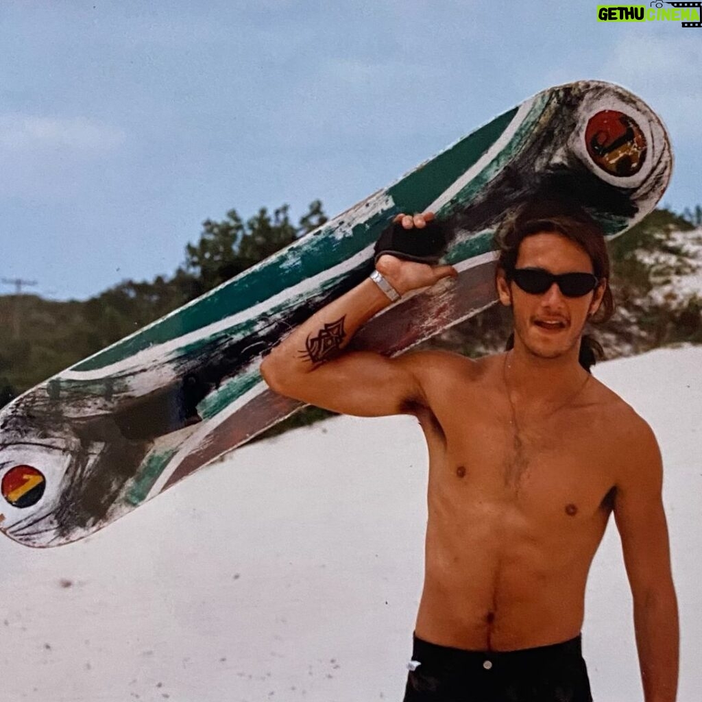 Rodrigo Santoro Instagram - Dunas da Joaquina, Floripa📍 #sandboard #Tbt