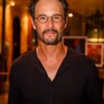 Rodrigo Santoro Instagram - Fim de semana de @mostrasp pra estreia da animação “Bizarros Peixes das Fossas Abissais”, de @maraofilmes, que tive a alegria de participar na dublagem ao lado de @natalialage78. Aproveitei pra assistir ao incrível “Paixão segundo G.H”, longa adaptado da obra de Clarice Lispector dirigido por Luiz Fernando Carvalho com a @mariafernandacandidooficial brilhando no papel da protagonista. Viva o cinema brasileiro🌻