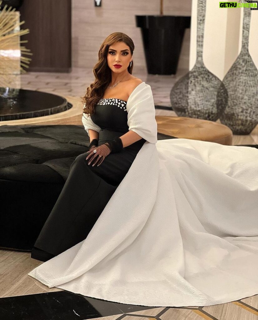 Rogena Instagram - @joyawards.official Styled by @tarekyehia.official Designer @eman_alajlan Make up @manargamilmakeupartist Hairstylist @aljawhara_hair Photographer @soma_photography19 Jewelry @alaqili_jewelry @aysun_.beauty Riyadh, Saudi Arabia