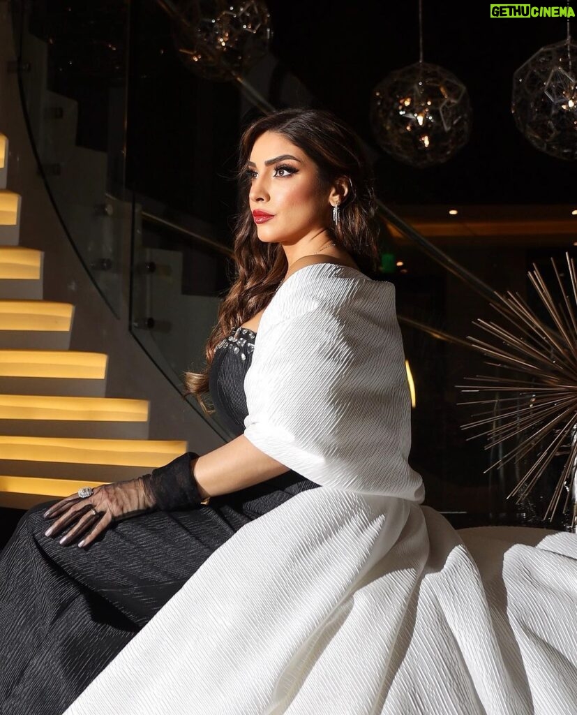 Rogena Instagram - @joyawards.official Styled by @tarekyehia.official Designer @eman_alajlan Make up @manargamilmakeupartist Hairstylist @aljawhara_hair Photographer @soma_photography19 Jewelry @alaqili_jewelry @aysun_.beauty Riyadh, Saudi Arabia