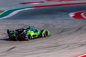Romain Grosjean Instagram - COTA test with @lamborghinisc was a blast 💯
This track is absolutely awesome and you get to eat some amazing bbq in the evening 🍗🍗🍗
#austin #bbq #lamborghini
