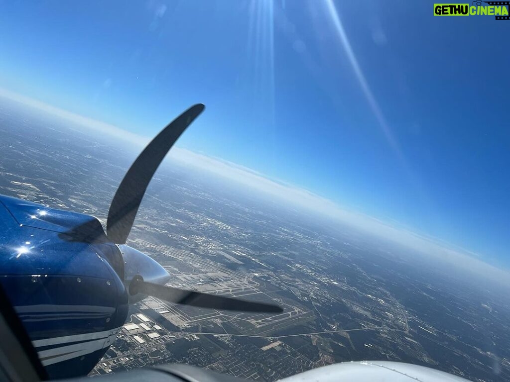 Romain Grosjean Instagram - Miami - Austin / Phoenix airline 👨‍✈️ A day in the sky fighting head wind (up to 35kt), avoiding a small storm cell, fueling in Baton Rouge and overflying Houston airport before reaching Austin. Another 7h of experience in the sky. #flying #sky #travel Austin, Texas