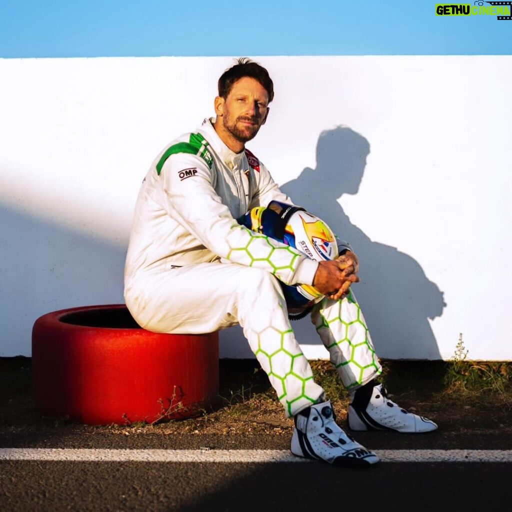 Romain Grosjean Instagram - First test of the @lamborghini SC63 in Almeria was awesome. More to come next week in Spain 🇪🇸! Really enjoyed driving the LMDH and sharing experiences with my teammate and the whole @lamborghinisc team #lamborghini 📸 @artoff1 Miami, Florida