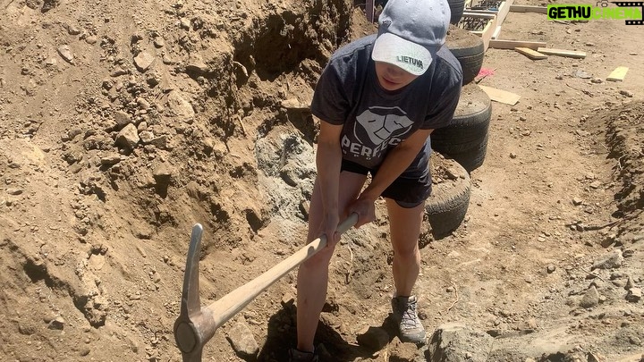 Rose Namajunas Instagram - A little volunteer work on an earthship build here in Colorado! #earthshipbiotecture @perfectsportstm