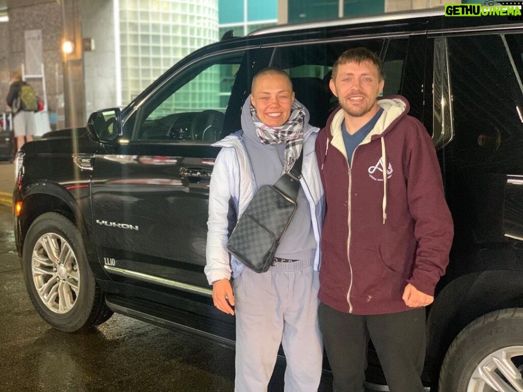 Rose Namajunas Instagram - Thank you Carey of denver and sunset limousine @sunsetlimousine and @nojus.namajunas for the ride to the airport! We ready! #ufc274 @rvca