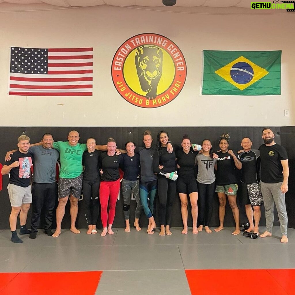 Rose Namajunas Instagram - Appreciate all these people! 🙏#Repost @gregnelsonmma ・・・ Training @eastondenver today with all the girls. Great practice run by Peter Straub warming up with on the mat Sweep Single Leg Counters and finishes, then to live grappling and on/off wall situations. #mma #training #ufc @rosenamajunas @jjaldrich @malloryy_martin @peterstraubmma @cswassociation @pedrosauer_bjja