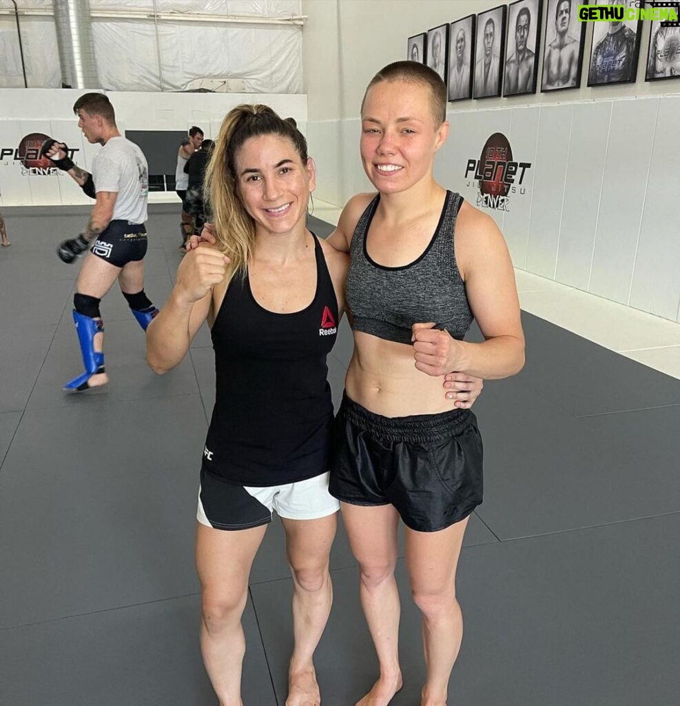 Rose Namajunas Instagram - Making each other better 👊#Repost @teciatorres ・・・ There are no shortcuts to success. 8 years later and we’re still at it! 🌪🌹 @rosenamajunas