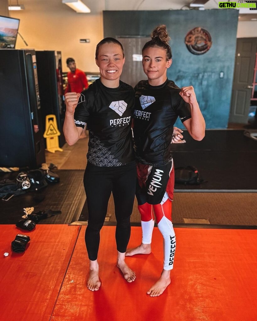 Rose Namajunas Instagram - 4 weeks to go before the biggest fight of my career! Grateful to be training and learning from the best!! 👊🏼 LFG! 303 Training Center