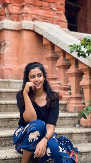 Roshini Haripriyan Instagram - Hi ♥️