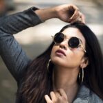 Roshini Haripriyan Instagram - flawsome: [flô-sam] adjective an individual who embraces their "faws" and knows they are awesome regardless. ♥️ Styled by @paviiiee_08 Photography @karthikcanclick #roshni #roshniharipriyan Chennai, India