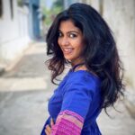 Roshini Haripriyan Instagram - காற்றிலே ஆடும் காகிதம் நான்… 🤍 #roshniharipriyan #roshni