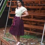 Roshini Haripriyan Instagram - 🤍🤍🤍🤍 Styled by @paviiiee_08 Outfit @abinayadesignerstore Photography @sat_narain #cookwithcomali #roshniharipriyan #roshni
