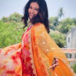 Roshini Haripriyan Instagram - Rangeela ♥️♥️♥️ Outfit by @deepoo_designers #cookwithcomali #cookwithcomali3 #roshni #roshniharipriyan Chennai, India