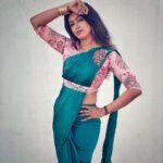 Roshini Haripriyan Instagram - serenity ♥️ Gorgeous outfit @aroaha_designstudio #cookwithcomali #cookwithcomali3 #roshni #roshniharipriyan Chennai, India