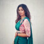 Roshini Haripriyan Instagram - serenity ♥️ Gorgeous outfit @aroaha_designstudio #cookwithcomali #cookwithcomali3 #roshni #roshniharipriyan Chennai, India