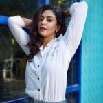 Roshini Haripriyan Instagram - Girl boss 🤍 Outfit @thestitches.in #cookwithcomali3 #cookwithcomali #roshni #roshniharipriyan