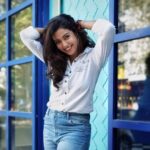 Roshini Haripriyan Instagram - Girl boss 🤍 Outfit @thestitches.in #cookwithcomali3 #cookwithcomali #roshni #roshniharipriyan