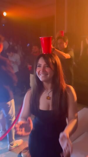 Roshni Walia Instagram - Happy new year 🥳 
.
.
.
.
.
#newyear #roshniwalia #dance #abrar #animal #viral #trending #explore #foryou 🔚