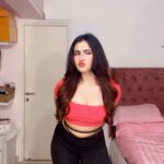 Roshni Walia Instagram - The only song playing in my mind right now 🫰🤪 @listen2denny #ppaak . . . . #roshniwalia #explore #dance #trending #foryou #cute 🔚