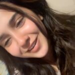 Roshni Walia Instagram - Aaj kal ye baate share karke aap sabse mughe Accha lagta hai ❤️ . . : . . #reel #explore #talks #kindness #alagaasmaan 🔚