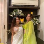 Roshni Walia Instagram - Diwali 2023 Blessed ❤️ . . . . . #roshniwalia #diwali #tseries #aboutlastnight 🔚