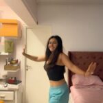 Roshni Walia Instagram - In my worst halat getting ready for the gym 🤣🔚