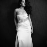 Roshni Walia Instagram - If anything I’m everything ✨ . . . Styled by - @rivashion 1st picture - @zoominmomentsbyhardik Rest pictures - @mahadevallegunti . . . #roshniwalia #aesthetic #explore #paparazzi 🔚