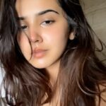 Roshni Walia Instagram - All sweaty 🥵 after my big boss wake up dance 🤪🤣 . : . . . #reels #reelsinstagram #raw #cute #nomakeup #roshniwalia #dance #explore #foryou #trending 🔚