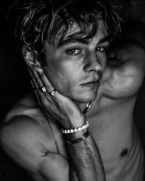 Ross Lynch Thumbnail - 2.3 Million Likes - Top Liked Instagram Posts and Photos
