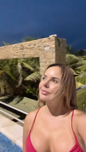 Roxana Díaz Instagram - Antes de que se acabe el año desconéctate un ratito para descansar y disfrutar que podemos respirar sanos, con salud, con nuestros seres queridos....
Demos gracias a Dios y a la vida por nuestras bendiciones 🙏🙏🙏🙏🙏🙏✨✨✨✨✨✨✨✨✨✨✨✨✨✨
.
Y para descansar y disfrutar un ratito nos vinimos a @hotelbaywatchmorrocoy me encanta porque aquí lo tengo todo, vista al mar, casino, embarcaciones, servicio, wifi 🛜, restaurantes, tiendas y más....
.
Y ustedes que hacen en estos días?????
.
#playa #sol #diversion #descanso #hotelbaywatchmorrocoy #morrocoy #tucacas