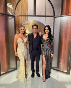 Roxana Díaz Instagram - ¡Ya conocieron a los protagonistas de esta historia ✨! Y estamos seguros que quedaste con ganas de ver mucho más 🙌🏼 de #DramáticasPorVenevision 🤩 Déjales todo tu amor ❤️ en la cajita de comentarios 👇🏽