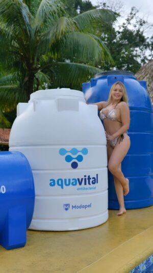 Roxana Díaz Instagram - Que en este carnaval te diviertas tanto como @soyroxanadiaz disfruta de la calidad de nuestros tanques. 

Recuerda que con Resinca Tanker es fácil ser feliz.