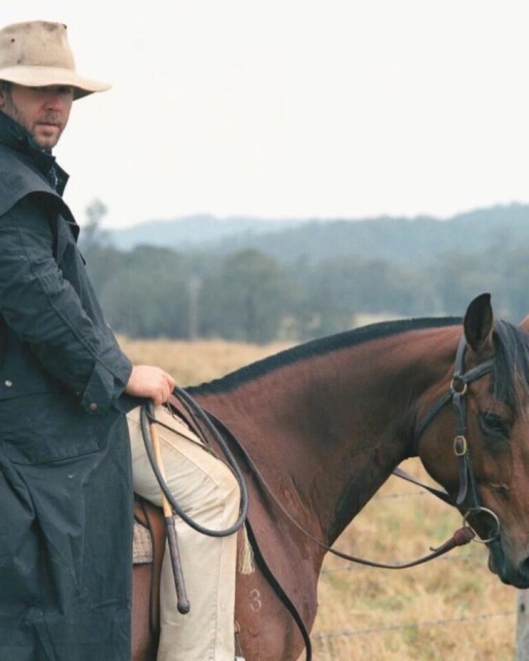 Russell Crowe Instagram - A lifetime of loving horses. That’s all.