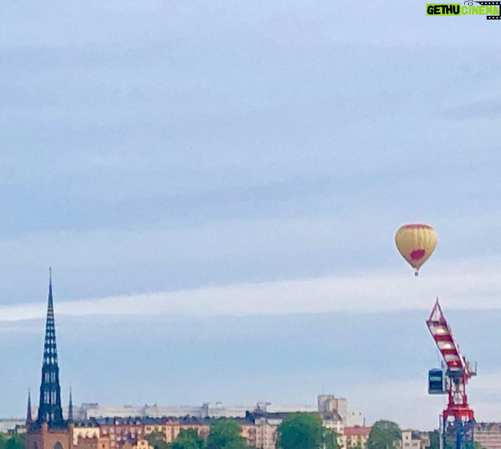 Russell Crowe Instagram - .@MarvelousCrane Spire, crane and balloon Stockholm style