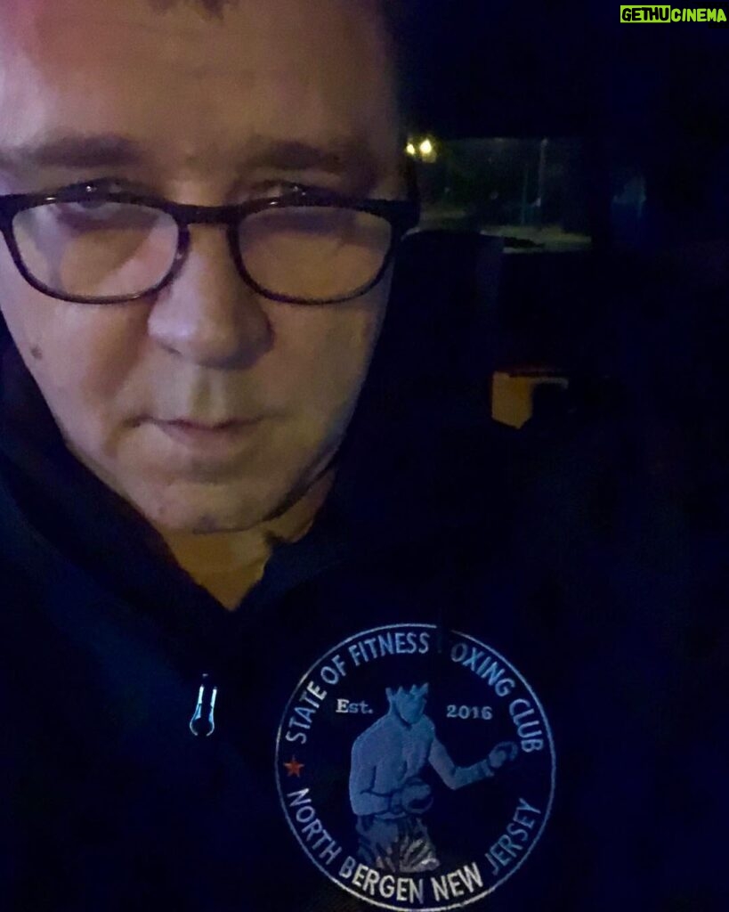 Russell Crowe Instagram - Thanks to Wes for dropping off this very cool hoody with ol’ Jimmy Braddocks mug on it. Proud to have played a small part in keeping his memory alive. @paddy_considine