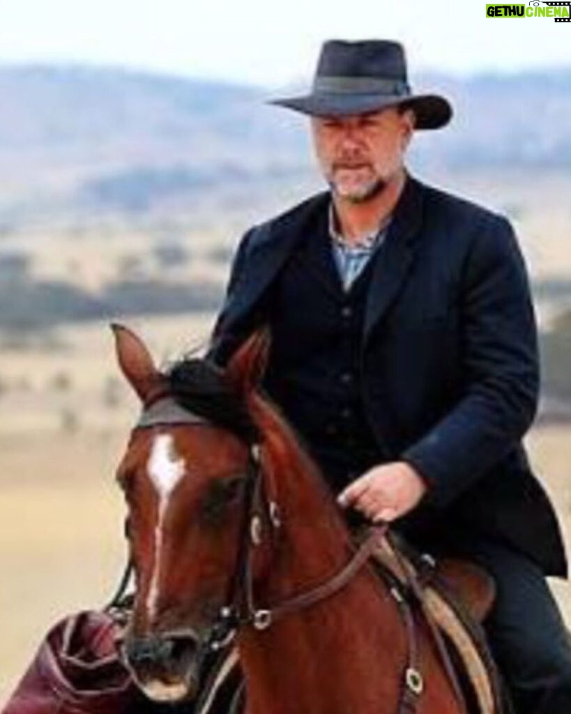 Russell Crowe Instagram - A lifetime of loving horses. That’s all.