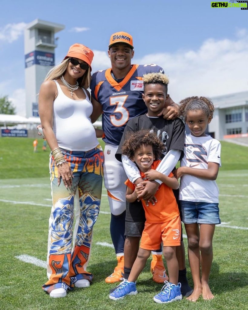 Russell Wilson Instagram - Thank You Broncos Country 🙏🏾 - #3