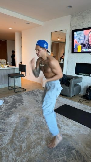 Ryan Garcia Instagram - After seeing the David Benavidez Video, I had to accept the challenge! 😭🥊🔥 COMMENT WHAT YOU THINK? 👊👊 next saturday on @daznboxing @youngla