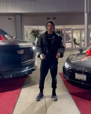 Ryan Garcia Instagram - Two Beautiful Gifts for myself this Christmas 🎄 A lot of Hard work and commitment has been put in and it’s paying off. To be clear not just in a materialistic way but it’s just one example of you reaping what you sow. Thank you God for providing strength in everything I do and allowing me the opportunity to work hard Love you with all my heart ❤️