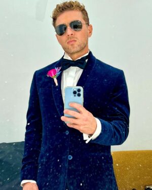 Ryan Phillippe Instagram - figured it out I guess