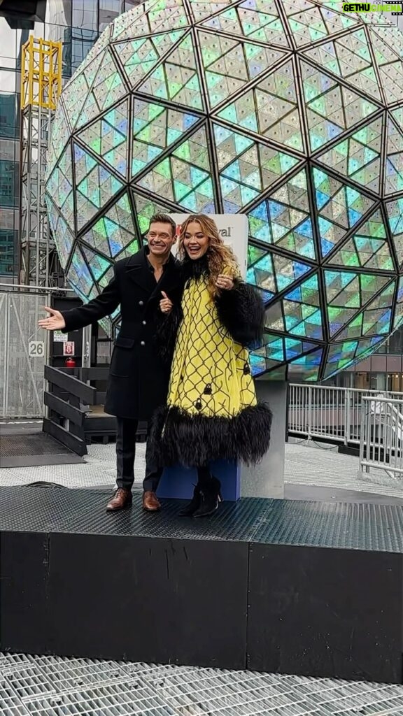 Ryan Seacrest Instagram - Dream #RockinEve duo = our host @ryanseacrest and his Times Square co-host @ritaora! 💛🎉